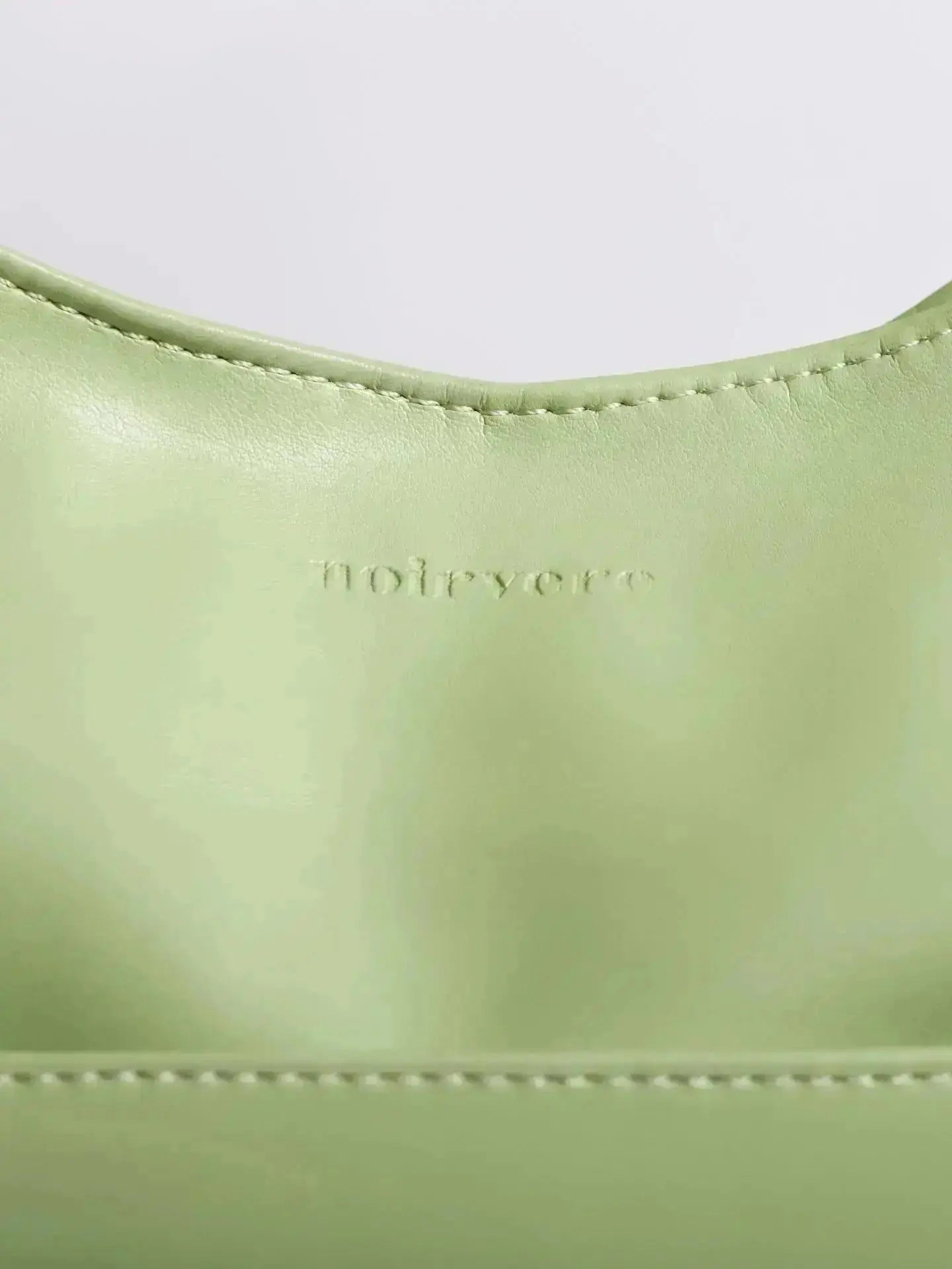Noir Essence Bolso Elegamma™