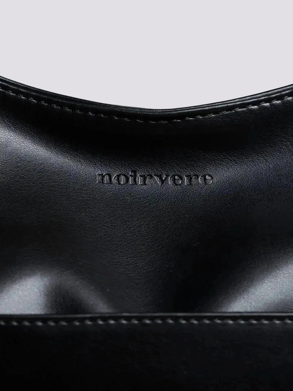 Noir Essence Bolso Elegamma™
