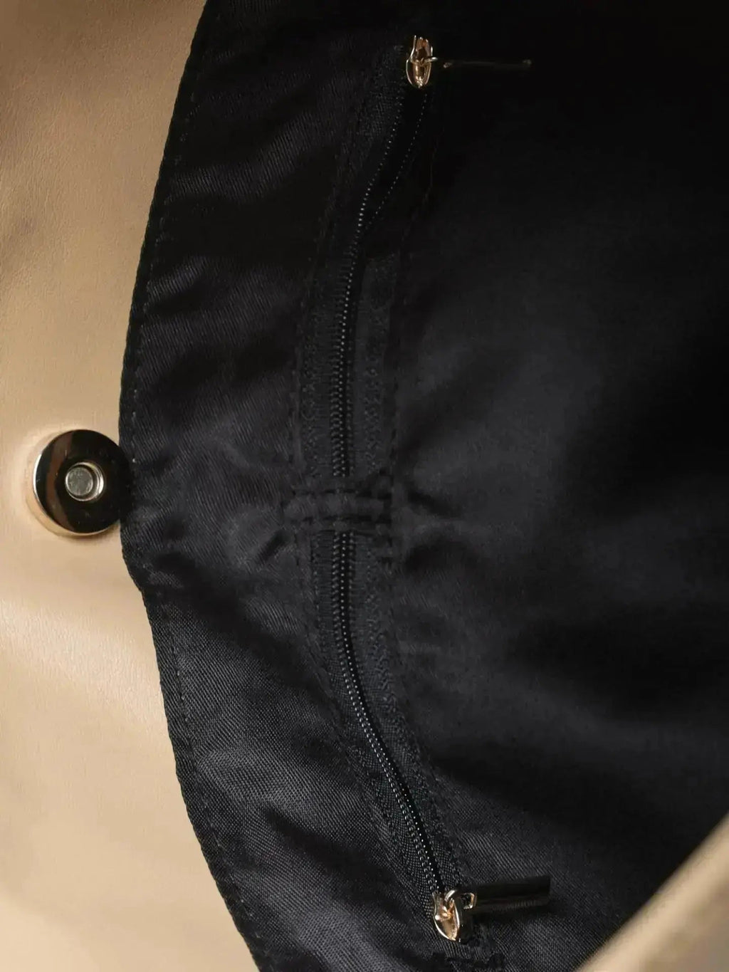 Noir Essence Bolso Elegamma™