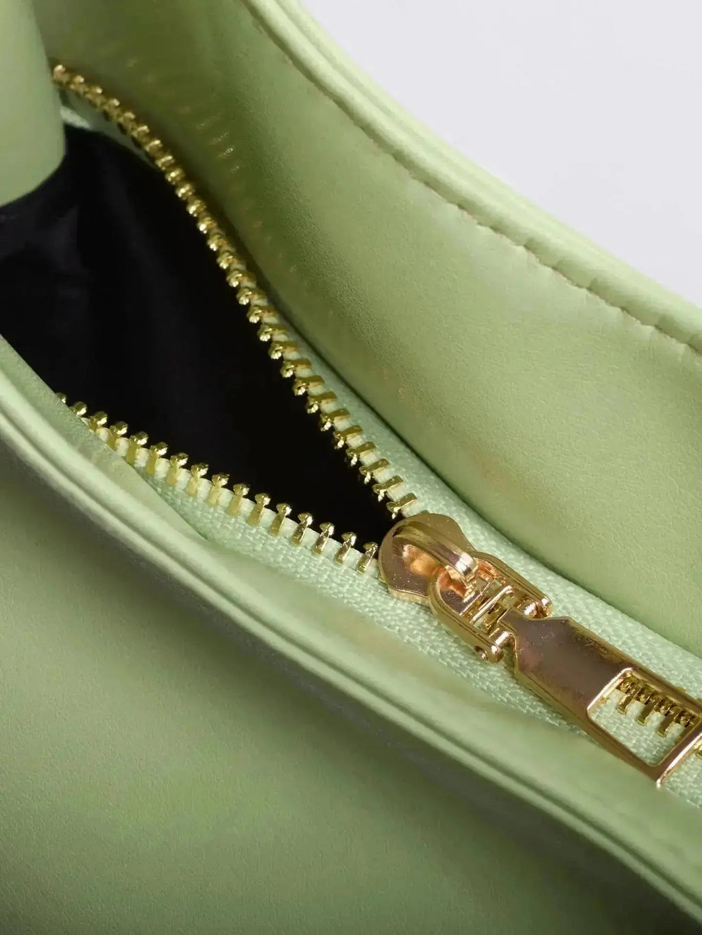Noir Essence Bolso Elegamma™
