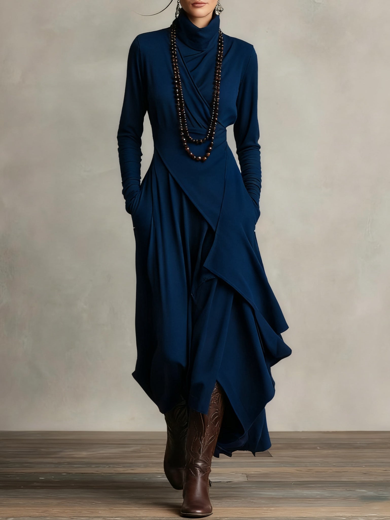 Aurelia™ | Vestido Largo Plisado Asimétrico con Cuello Alto