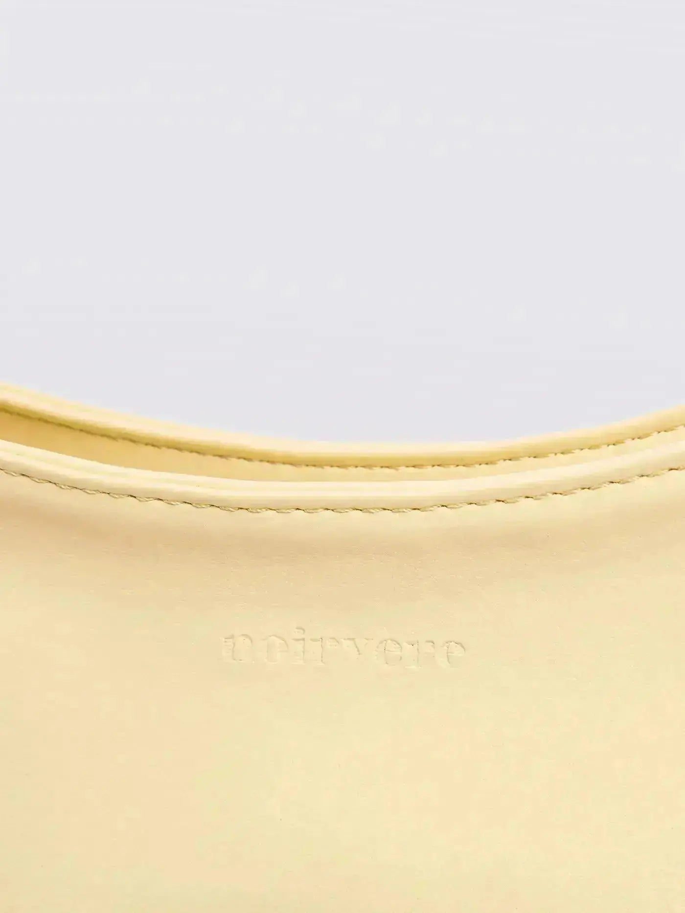 Noir Essence Bolso Elegamma™