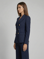 Victoria™ | Traje Diplomático Sofisticado